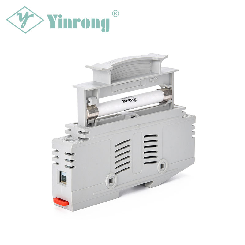 Niyə 1500VDC 30A 10×85 mm Günəş PV DIN Dəmiryolu Qoruyucu Tutucu Müasir Günəş Enerjisi Sistemləri üçün Kritik Təhlükəsizlik Komponentidir